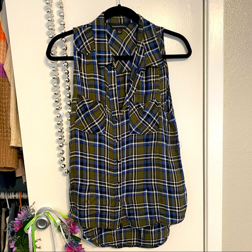 Green plaid sleeveless blouse